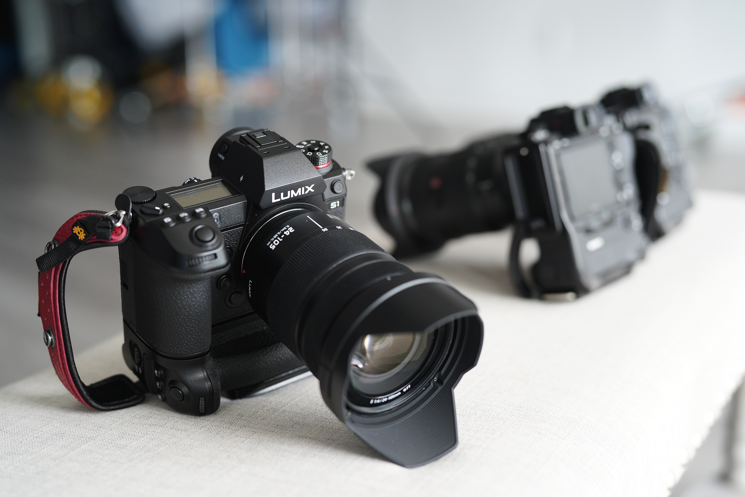 Panasonic Lumix S1 Review from Sony Photographer